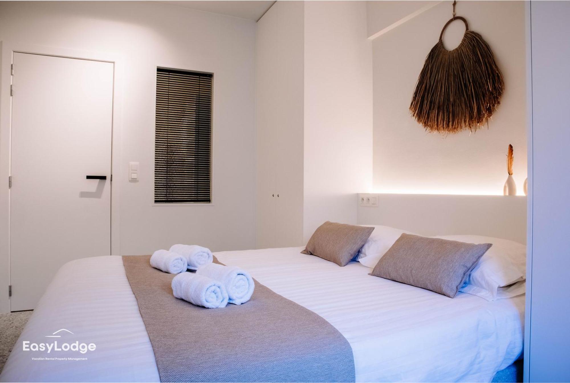 Stijlvol Met Terras En Panoramisch Zeezicht Appartement Oostende